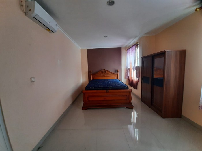 Rumah disewakan di cluster Oscar Jababeka Cikarang